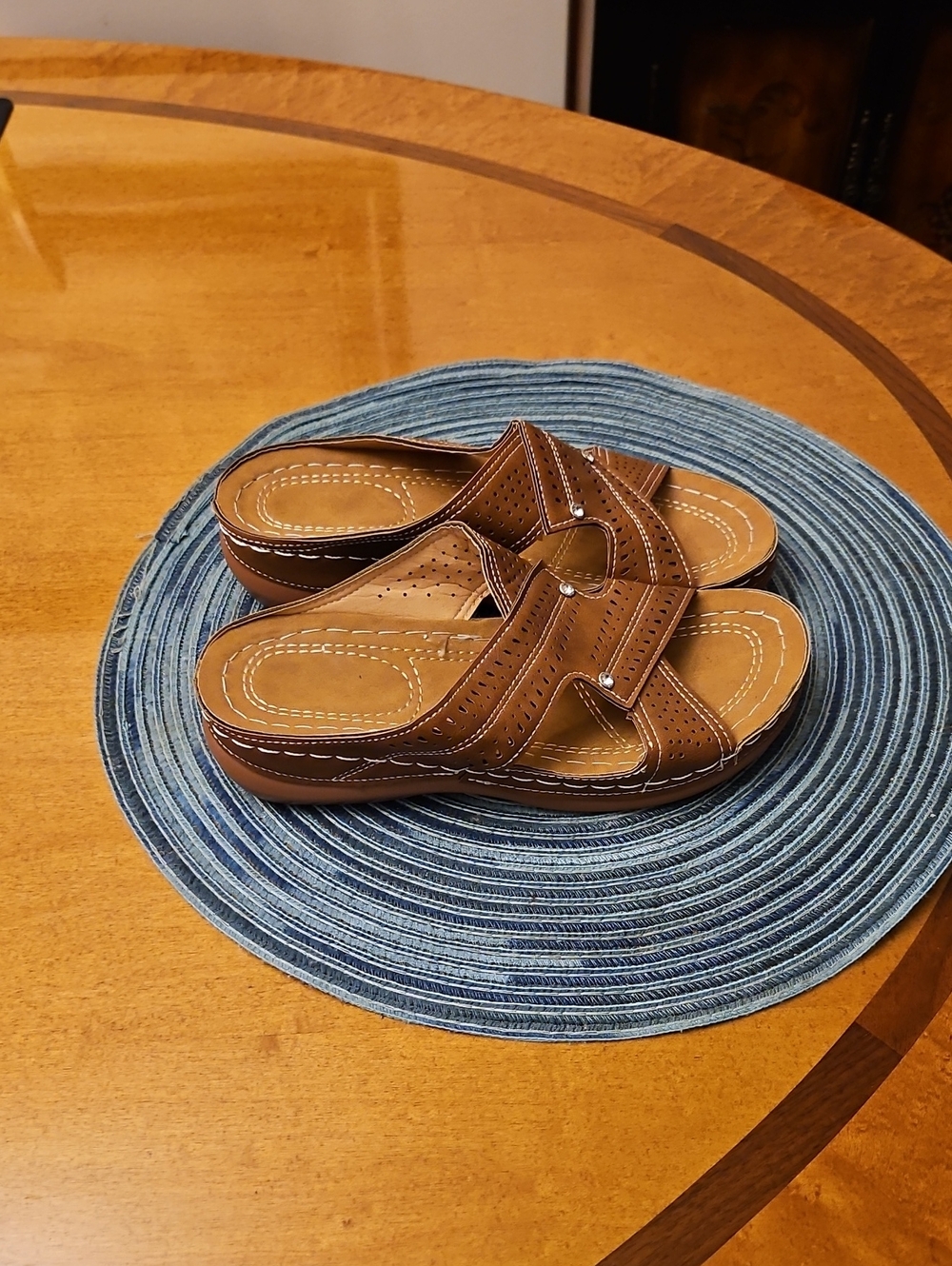 Women’s Brown Slide Sandals with Padded Footbed